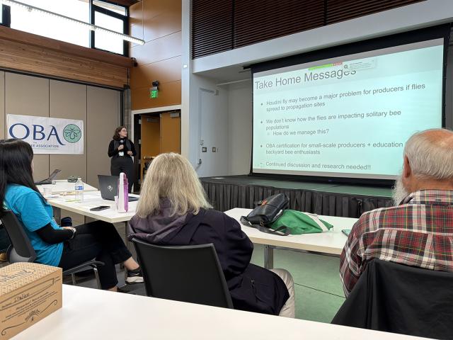 Abigail Lehner delivering presentaton to the Orchard Bee Association at its conference in Woodinville, Wash.